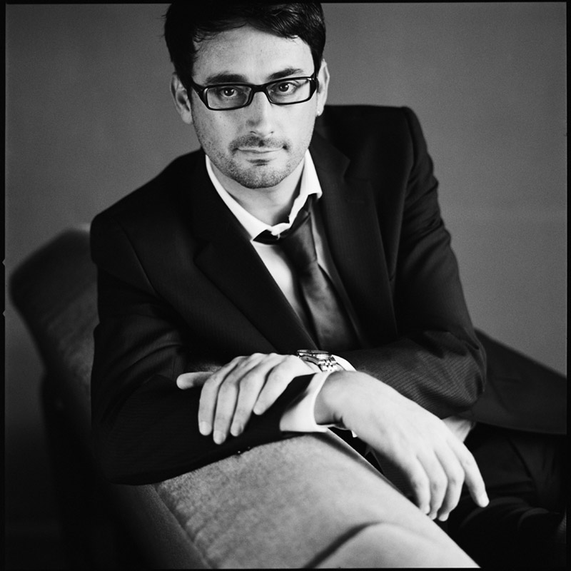Das Grüne Sofa * Fine-Art-Portraits * Mittleformat-Fotografie * Dein Fotograf für Gießen, Wetzlar und Marburg! * Rossi Photography * stolenmoments.de