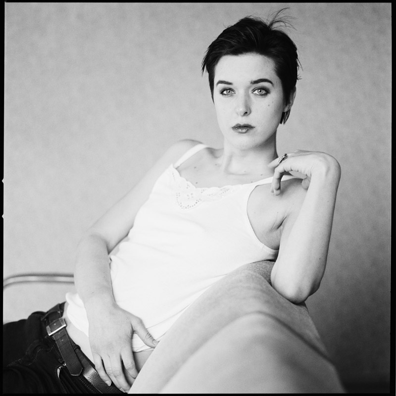 Das Grüne Sofa * Fine-Art-Portraits * Mittleformat-Fotografie * Dein Fotograf für Gießen, Wetzlar und Marburg! * Rossi Photography * stolenmoments.de