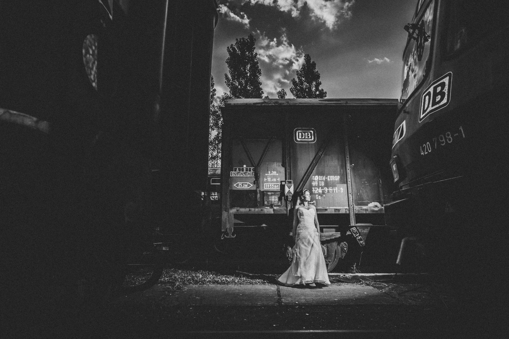 21. August 2015 * Kyra * Trash the dress! *Braut-Shooting * Hochzeitsfotograf Hessen und Deutschland * Rossi Photography