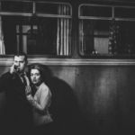 paar-portraits fuer giessen, marburg und umgebung - dramatisch ausgeleuchtetes paar-portrait im stil des film noir