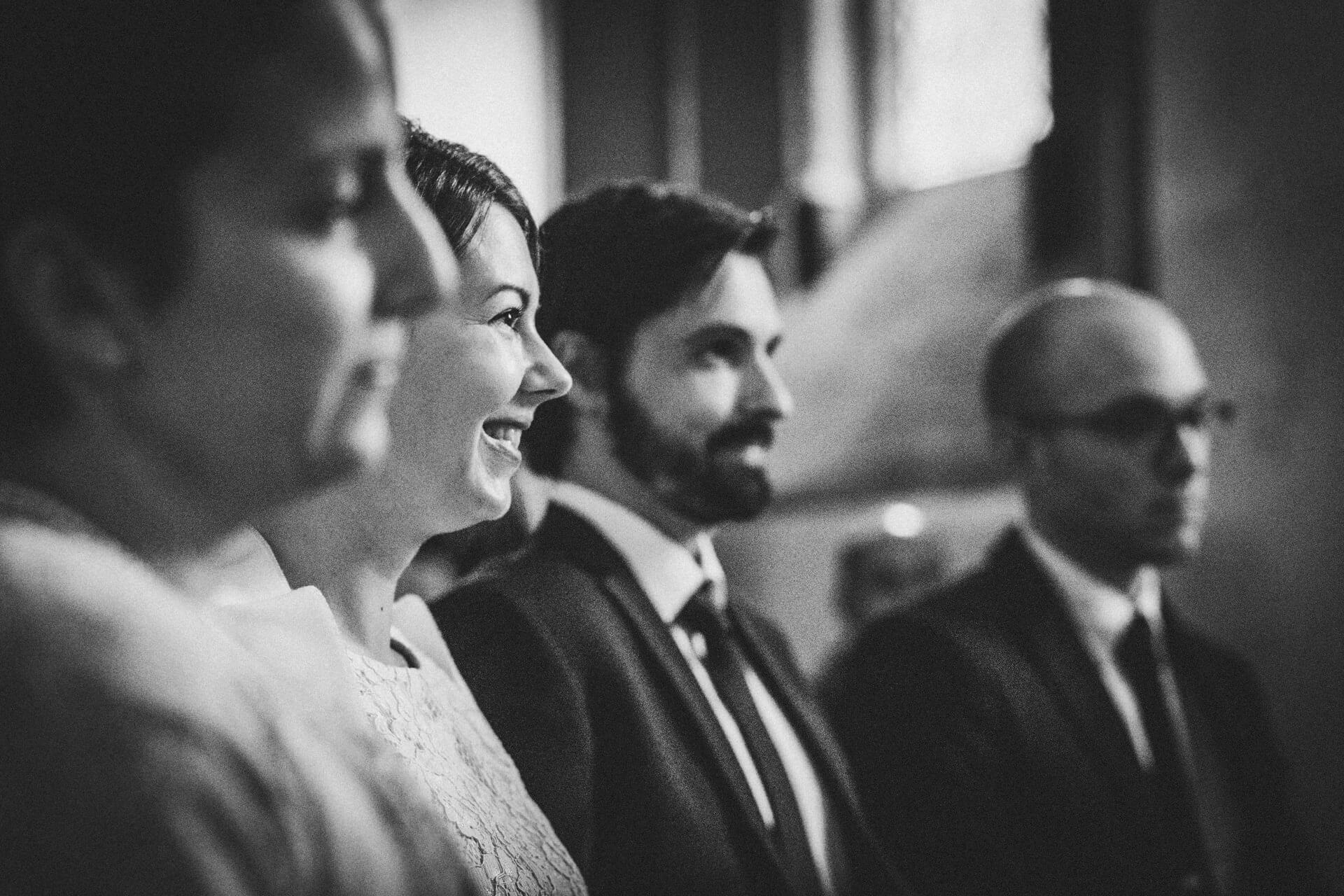 Standesamtliche Trauung im Kloster Altenberg - Hochzeitsfotograf Lahn-Dill-Kreis - ehrliche Hochzeitsfotografie