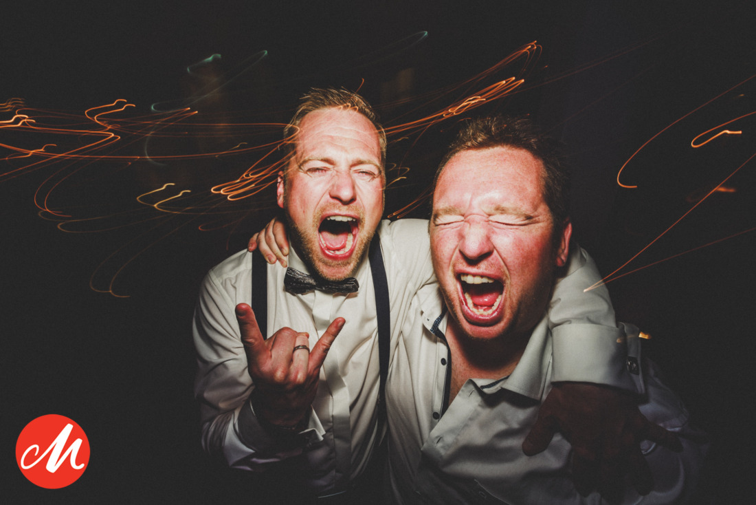 Award-würdiges Hochzeitsfoto mit starkem Moment - ein Hochzeitsfotograf ist nicht günstig, wenn die Bilder sichtbar arbeiten