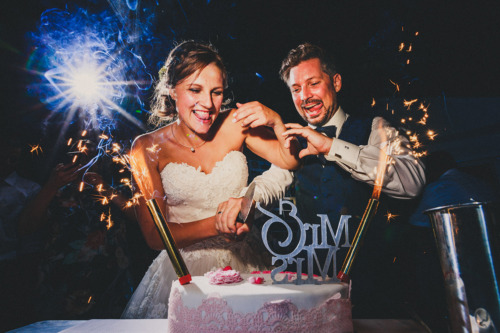 Hochzeitsfotograf Gießen - Tortenanschnitt mit Funken